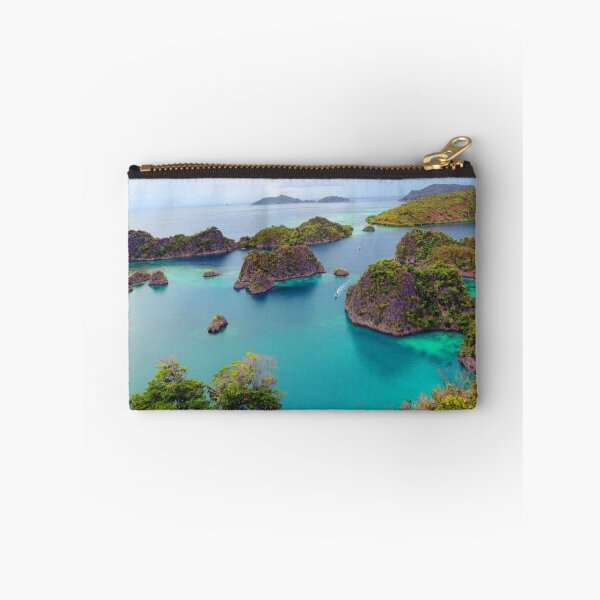 Artikelvorschau, Indonesien Raja Ampat Papua Highlight Meer Ozean Wasser Himmel Tropische Urlaubsinseln Wellen Geschenk Souvenir Reise entworfen und verkauft von TheGreekGuy.