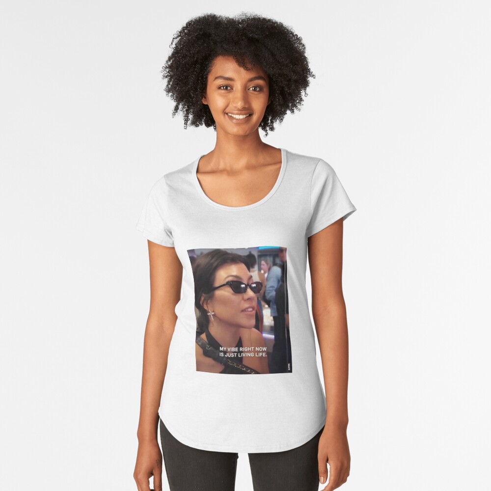 Aperçu de l'œuvre T-shirt premium échancré créée et vendue par cirilloariana.