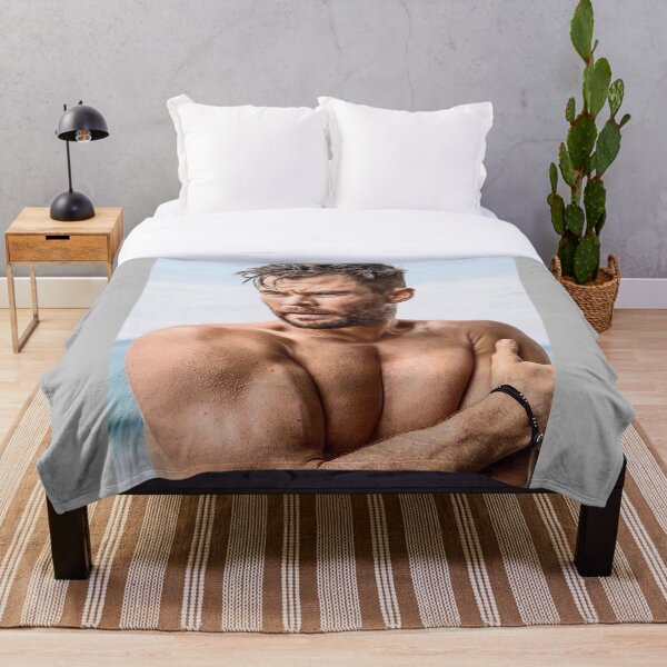 Chris Hemsworth Throw Blanket