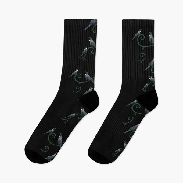 Aperçu de l'œuvre souvent vu boire de fleurs de lin ou de pohutakwa. Le design koru est un symbole de la nouvelle feuille de fougère et symbolise de nouveaux débuts créée et vendue par Mayakiwi.