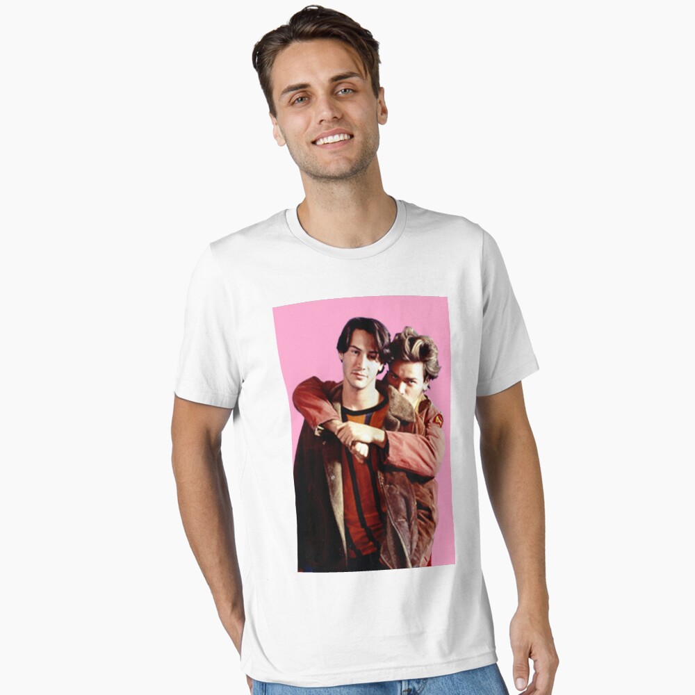 Artikel-Vorschau von Essential T-Shirt, designt und verkauft von tarantinhoe.