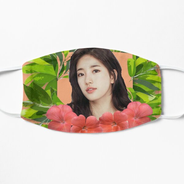 Suzy in jungle floral Mask