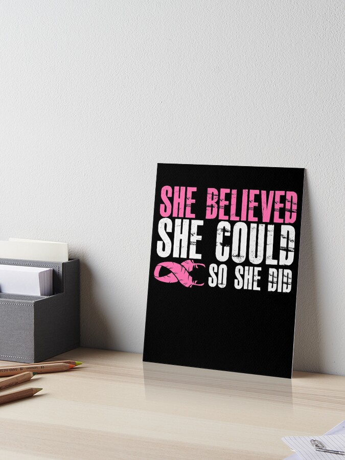 Impression Rigide Citation De Motivation Pour Le Cancer Du Sein Combattant Qu Elle A Fait Par Desdesigner Redbubble