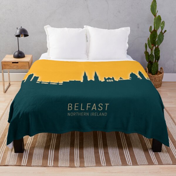 Artikelvorschau, Belfast Northern Ireland Skyline entworfen und verkauft von ArtPrints.