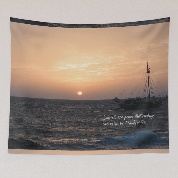Artikelvorschau, Kreuzfahrt Mykonos, Sommersonnenuntergang mit schönem Zitat entworfen und verkauft von yappei.
