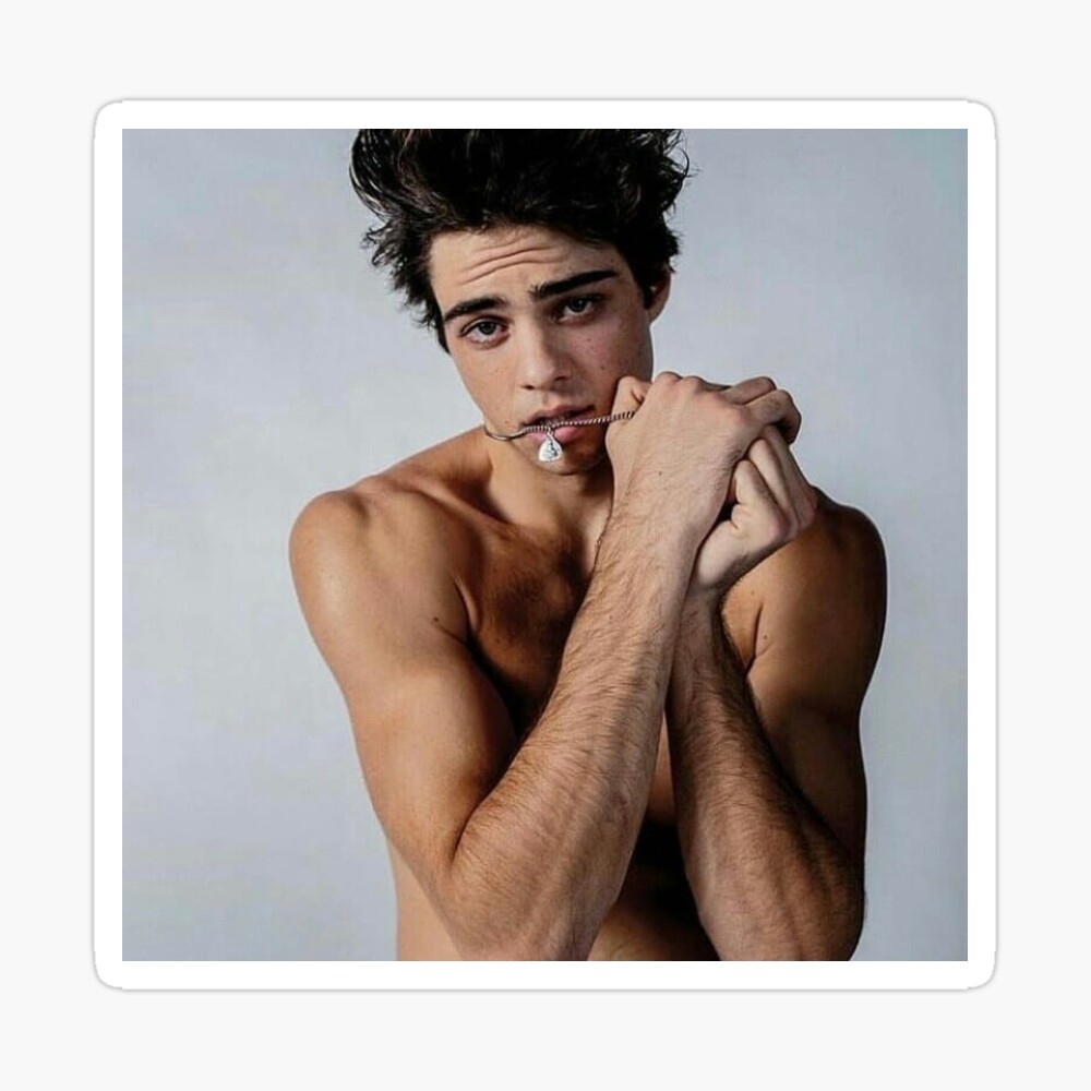 Funda de iPhone «Noah Centineo sin camisa» de hazelrq | Redbubble