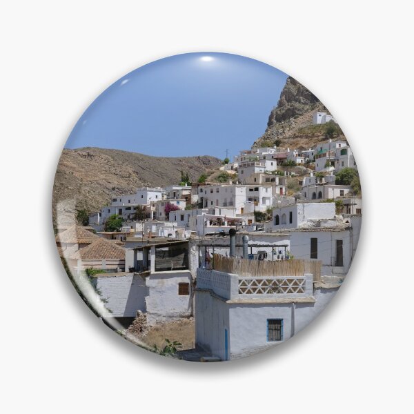 Artikelvorschau, abgelegenes Dorf am Rande der Sierra de Gador in Almeria entworfen und verkauft von Digby Merry.