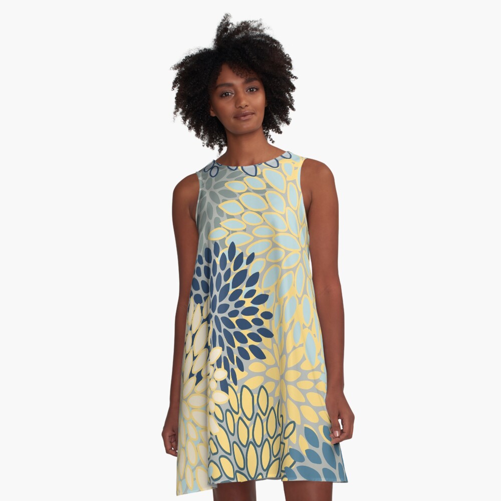 Aperçu de l'œuvre Robe trapèze créée et vendue par meggydesigns.