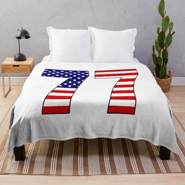 Artikelvorschau, Nummer 77 mit USA-Flagge im Hintergrund entworfen und verkauft von AllShirts21.