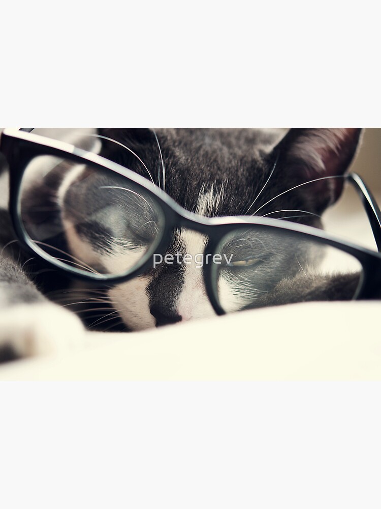Peeking by petegrev