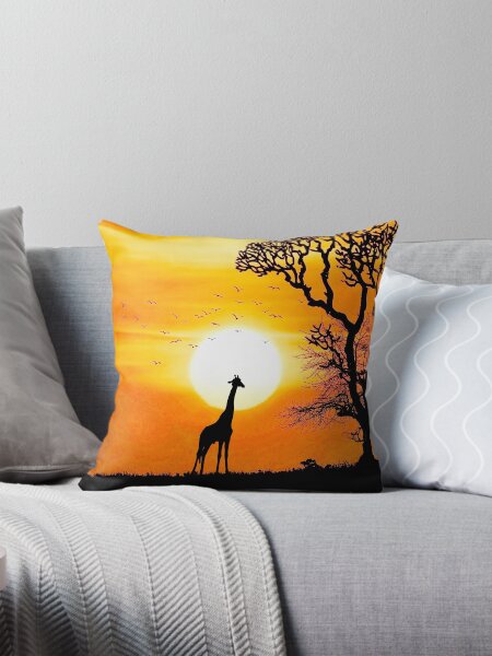 Artikel-Vorschau von Lebhafter orangefarbener Sonnenuntergang mit Giraffen-Silhouette und Savannenbaum, designt und verkauft von Moneline.