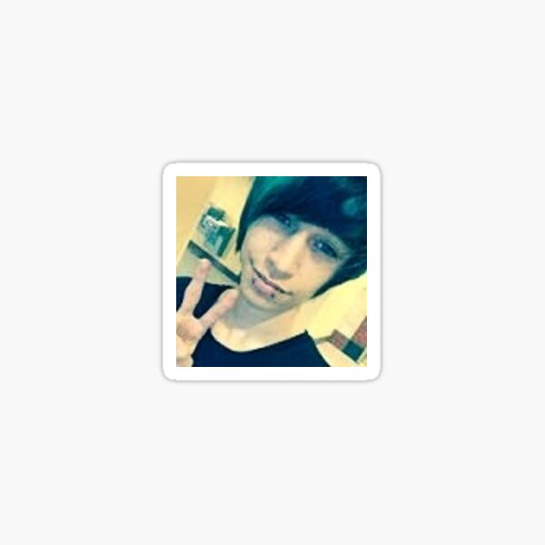 younow Younow プロジェクト :: Photos, videos, logos, illustrations and branding ::  Behance