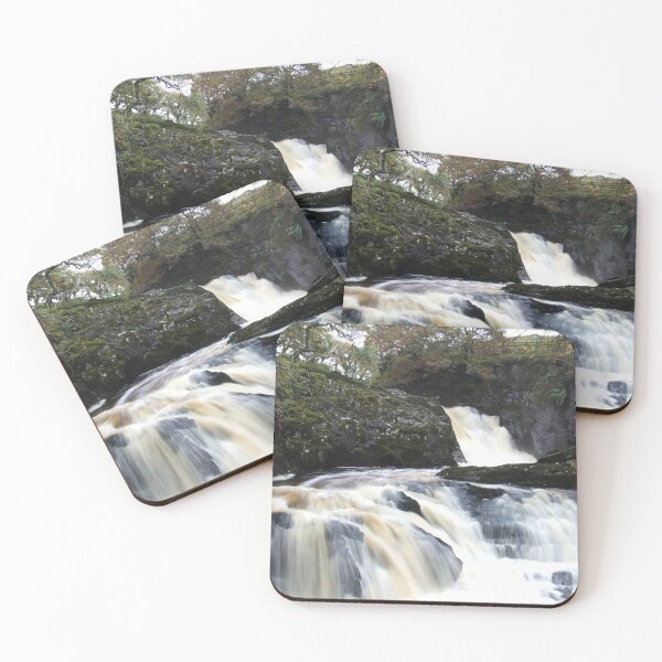 Aperçu de l'œuvre Chutes d'Ingleton créée et vendue par MikeSandersonPix Ltd.