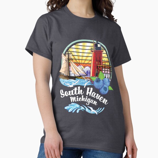 Vista previa del artículo con la obra «Faro en South Haven, Michigan, EE. UU., en el muelle sur con un gran velero y arándanos», diseñado y vendido por SunNoonPark.