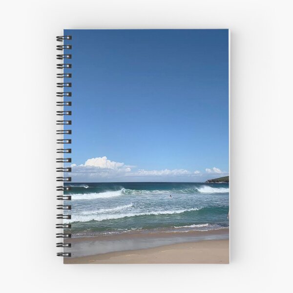 Aperçu de l'œuvre Belles vagues de l'océan bleu créée et vendue par Mavesha.