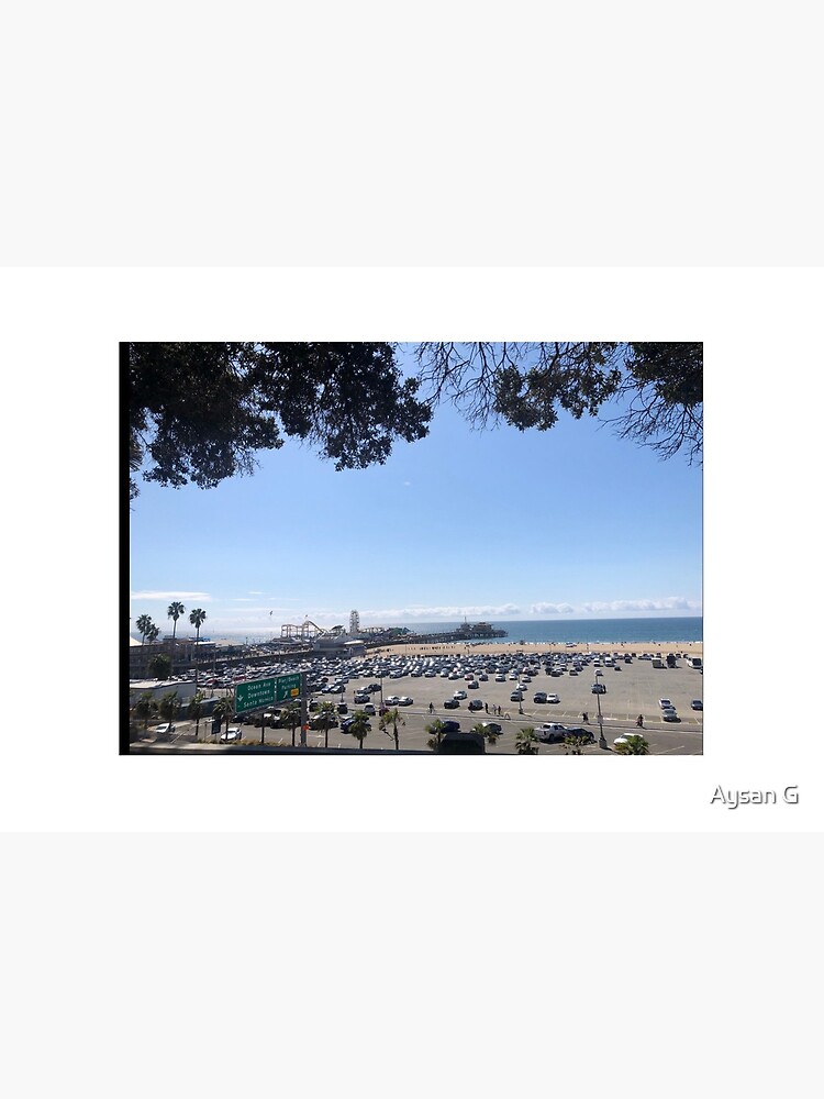 Santa Monica's pier from far by aysangoodarzi