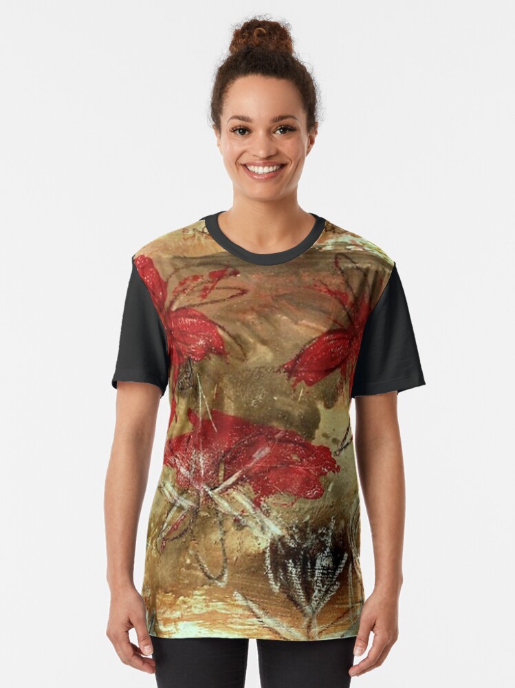Alternate view of Beauty is everywhere Graphic T-Shirt