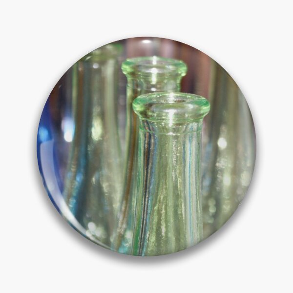 Artikelvorschau, Sechs grüne Glasflaschen entworfen und verkauft von FOLK ART FUSION.