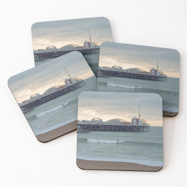 Artikelvorschau, Brighton Pier und Surfer entworfen und verkauft von Sue Robinson.