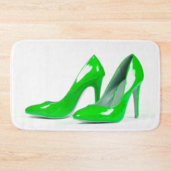 Aperçu de l'œuvre chaussures à talons hauts vert créée et vendue par Nikoleta Vukovic.