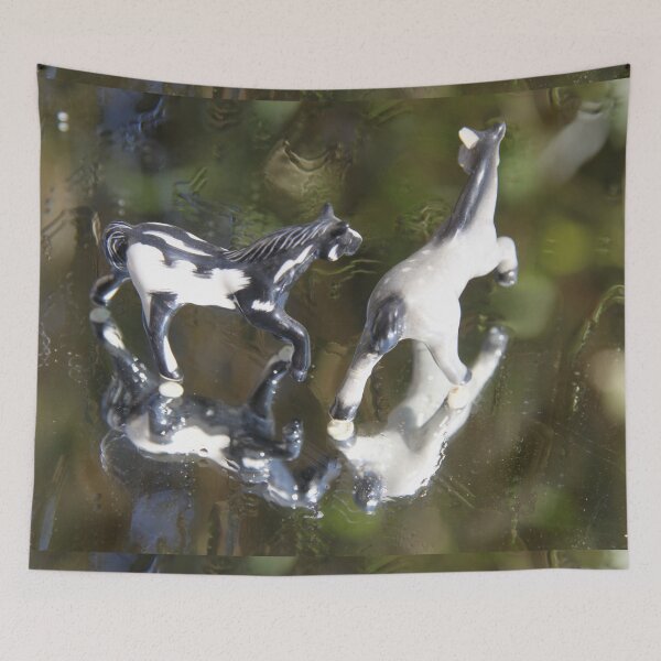 Artikelvorschau, Grey marble precious horse miniature figurine	 entworfen und verkauft von EstelleRossetti.