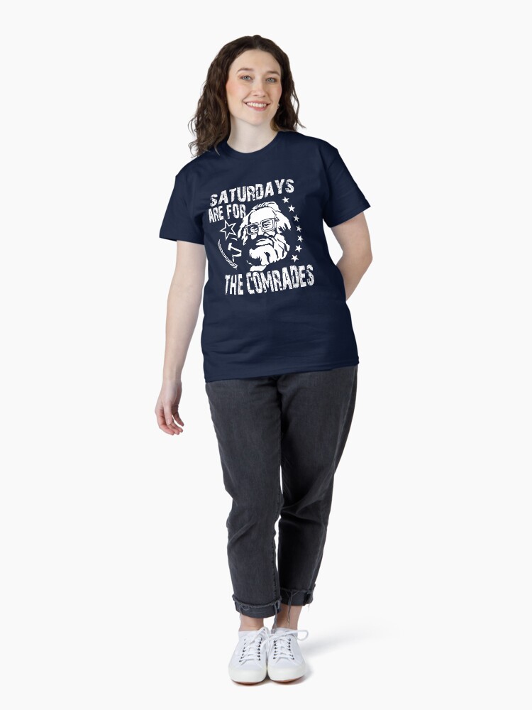 Imagen 4 de 7, Camiseta clásica con la obra marxismo, diseñada y vendida por TopTeeShop.