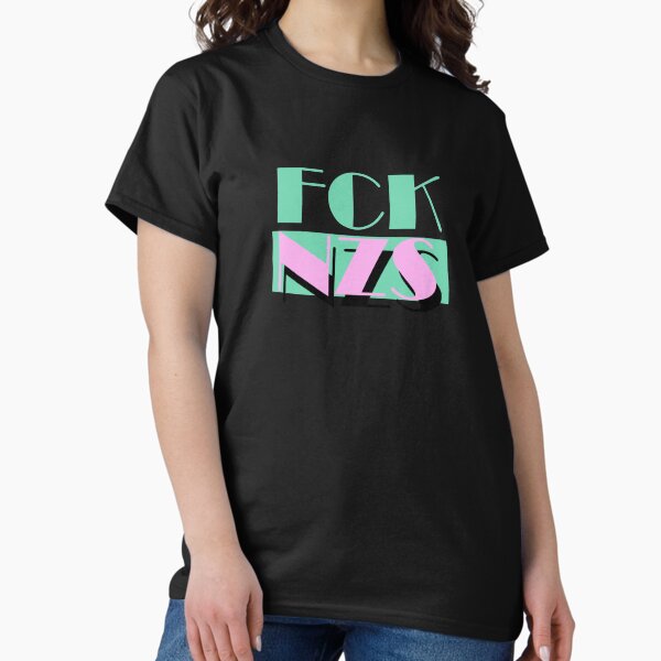Vista previa del artículo con la obra «FCK NZS AFD contra el racismo», diseñado y vendido por Simcom.