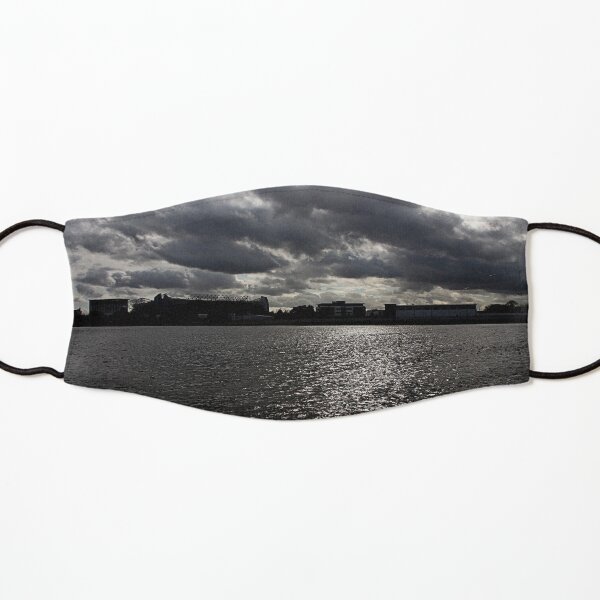 OLD TRAFFORD SILHOUETTE Kids Mask