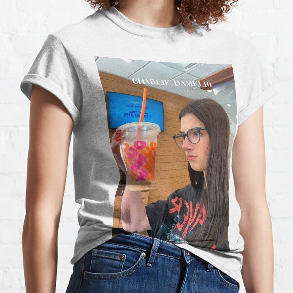 Charlie Damelio Drink T-shirt classique