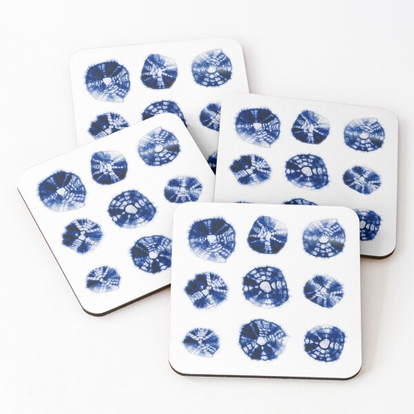 Aperçu de l'œuvre Points Shibori Kumo alignés en bleu et blanc créée et vendue par marufemia.