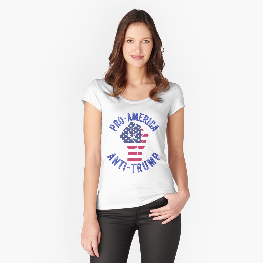 Vista previa del artículo con la obra «Camiseta entallada de cuello ancho», diseñado y vendido por Sutra-Lotus-Co.