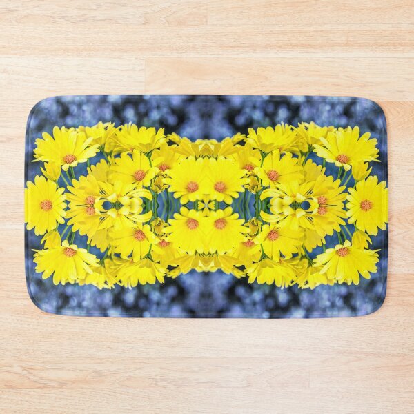 Artikelvorschau, Frische, schöne gelbe Osteospermum-Blüten blühen in einem surreal geformten symmetrischen Kaleidoskop entworfen und verkauft von Grégory DUBUS.