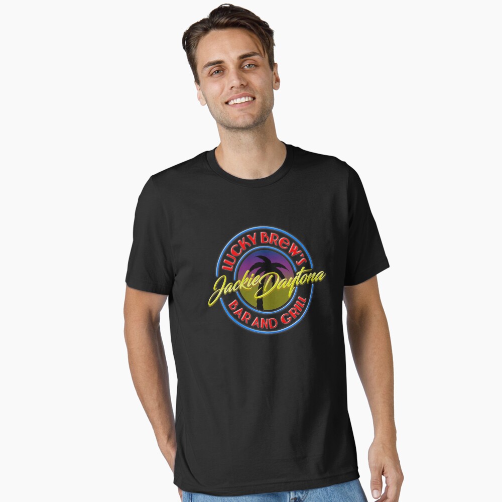 Aperçu de l'œuvre T-shirt essentiel créée et vendue par zombiegirl01.