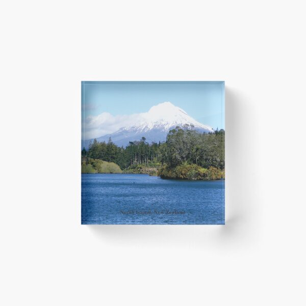 Artikelvorschau, See Mangamahoe, Mount Taranaki, Nordinsel, Neuseeland entworfen und verkauft von Hanlar.