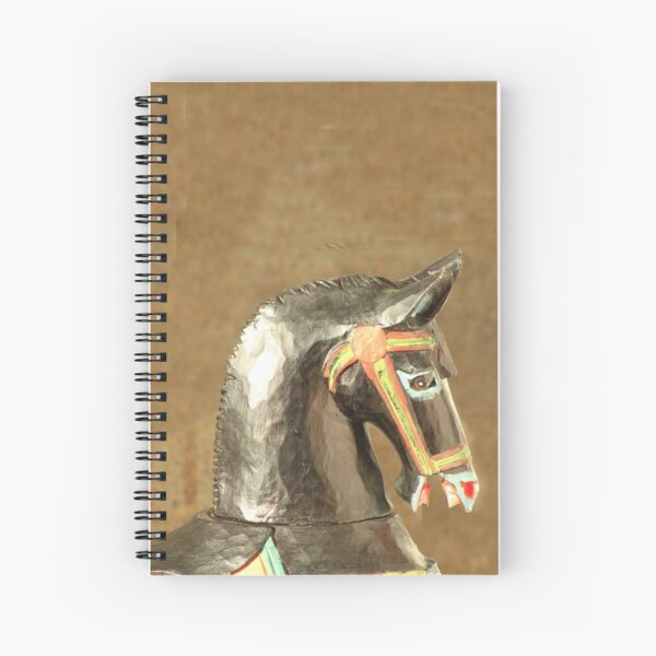 Aperçu de l'œuvre Jouet de cheval en bois peint créée et vendue par worldways.