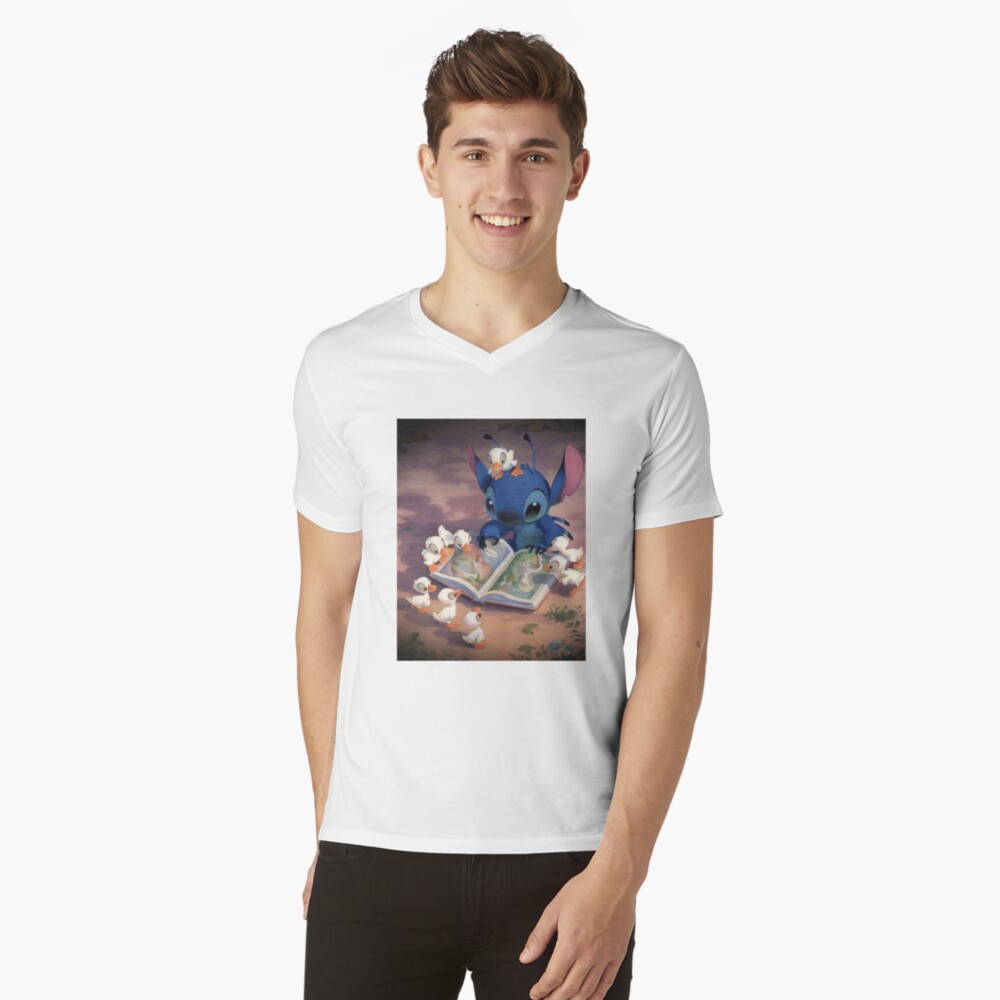 Vista previa del artículo con la obra «Camiseta de cuello en V», diseñado y vendido por ashleyherkie.