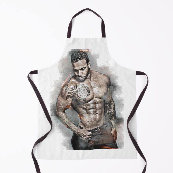 Aperçu de l'œuvre  homme torse nu avec des tatouages debout détendu et regardant vers le bas. créée et vendue par capefox.