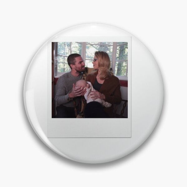 Item preview, Felicity and Oliver holding Mia Smoak  designed and sold by ciaobella101.