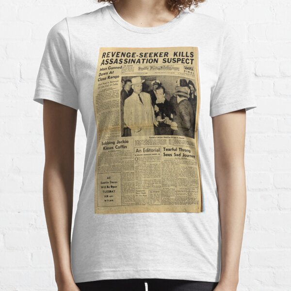 Old Newspaper: Lee Harvey Oswald Shot Essential T-Shirt