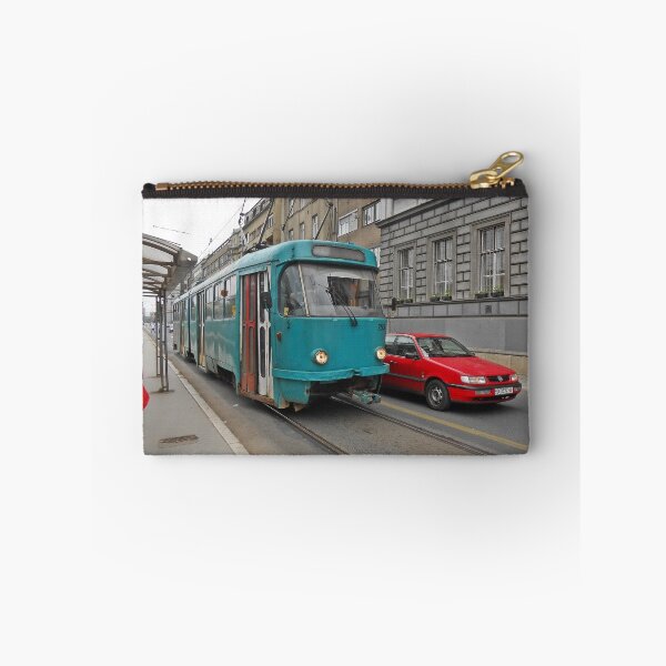 Artikelvorschau, Eine Straßenbahn in Sarajevo. entworfen und verkauft von rasim1.