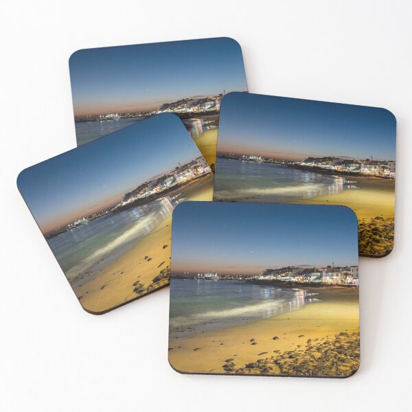 Artikelvorschau, Playa Blanca seafront lit up at night. entworfen und verkauft von iCimages.net.