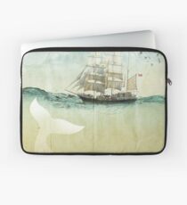 White Tail Laptop Sleeve