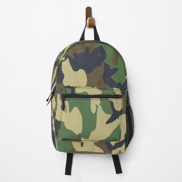 Artikelvorschau, Camouflage-Print in Grün und Braun entworfen und verkauft von kapotka.