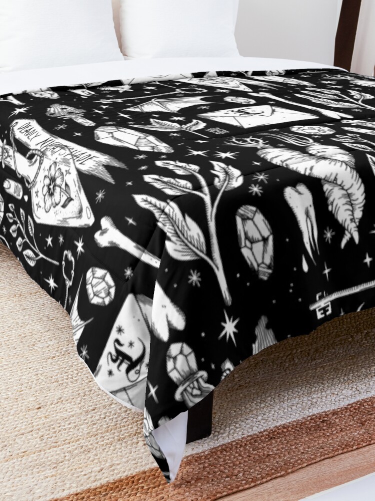 Alternate view of into the Witch's Garden Comforter