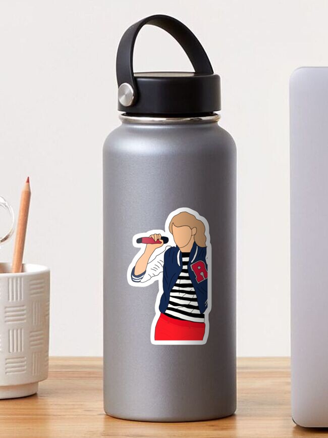 Found a use for the water bottle : r/TaylorSwift