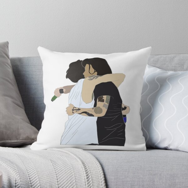 https://ih1.redbubble.net/image.1391547100.6627/throwpillow,small,600x-bg,f8f8f8-c,0,120,600,600.jpg