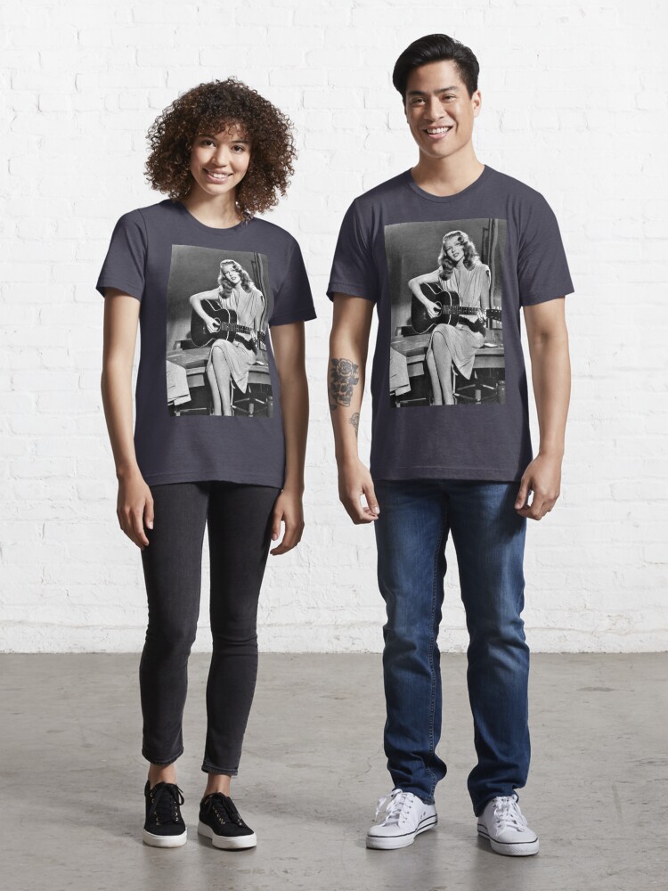 kom over Installation by Rita Hayworth playing guitar in movie Gilda " T-shirt by OliviaaDe |  Redbubble