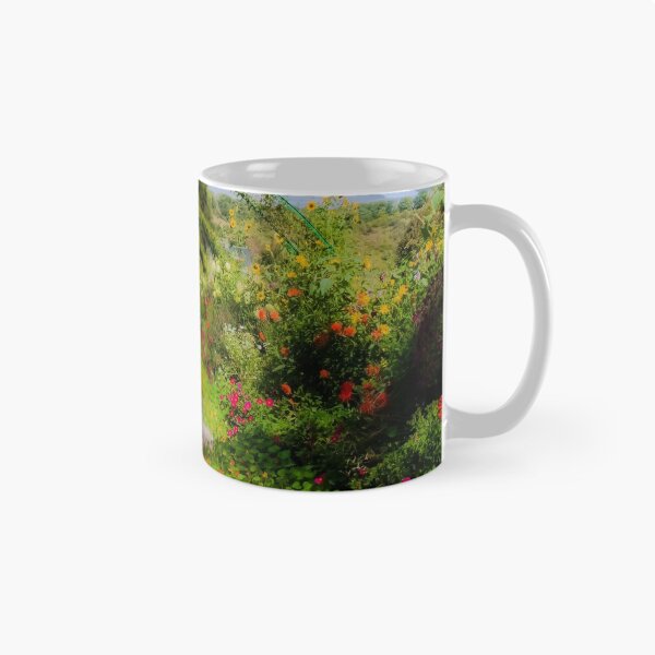 Aperçu de l'œuvre  regardant vers la maison rose de Claude Monet créée et vendue par WorldLens.