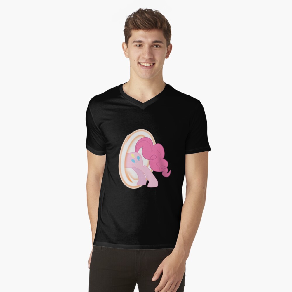 Aperçu de l'œuvre T-shirt col V créée et vendue par PinkieTheRipper.