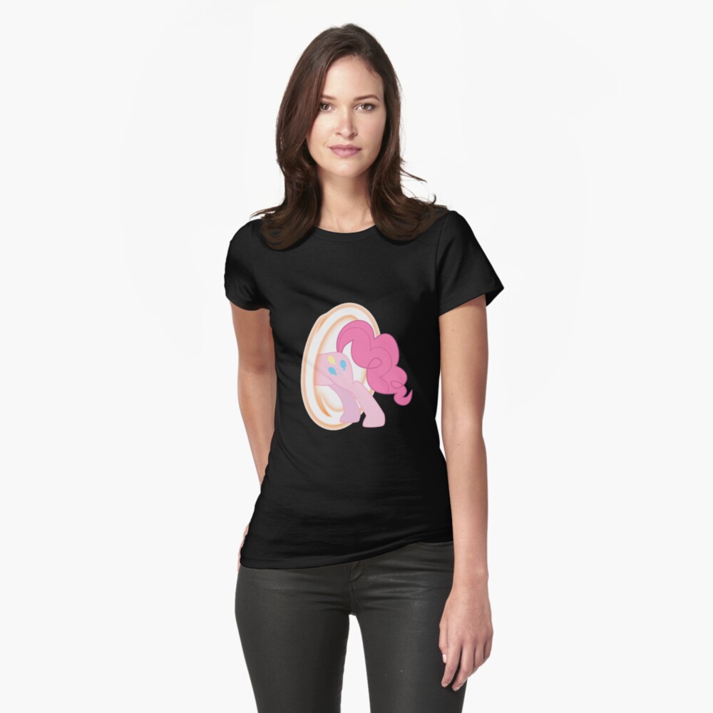 Aperçu de l'œuvre T-shirt moulant créée et vendue par PinkieTheRipper.